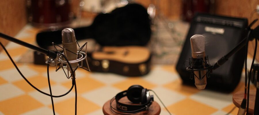 mic, music, studio, music studio, stage, sound, guitar, amplifier, music studio, music studio, music studio, music studio, music studio